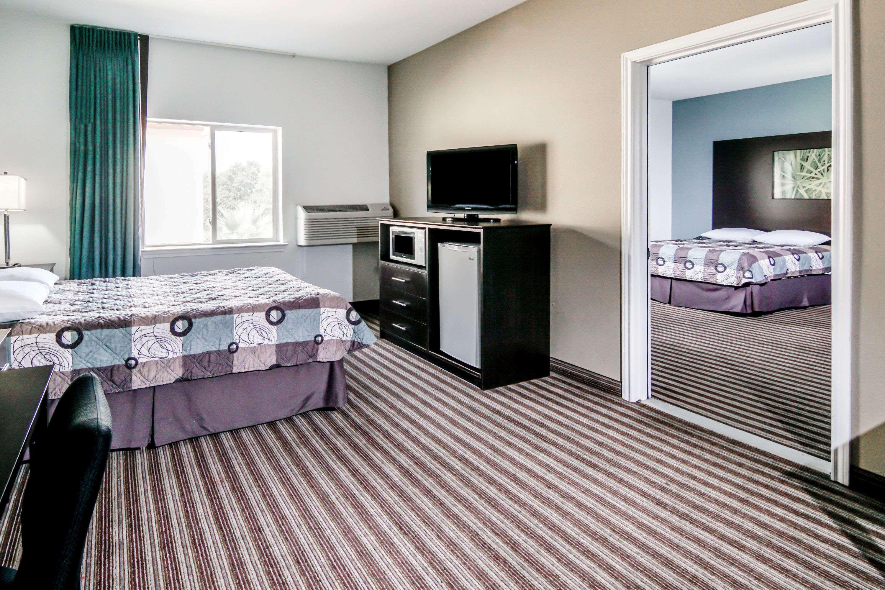 Super 8 By Wyndham Brenham Tx Ξενοδοχείο Εξωτερικό φωτογραφία