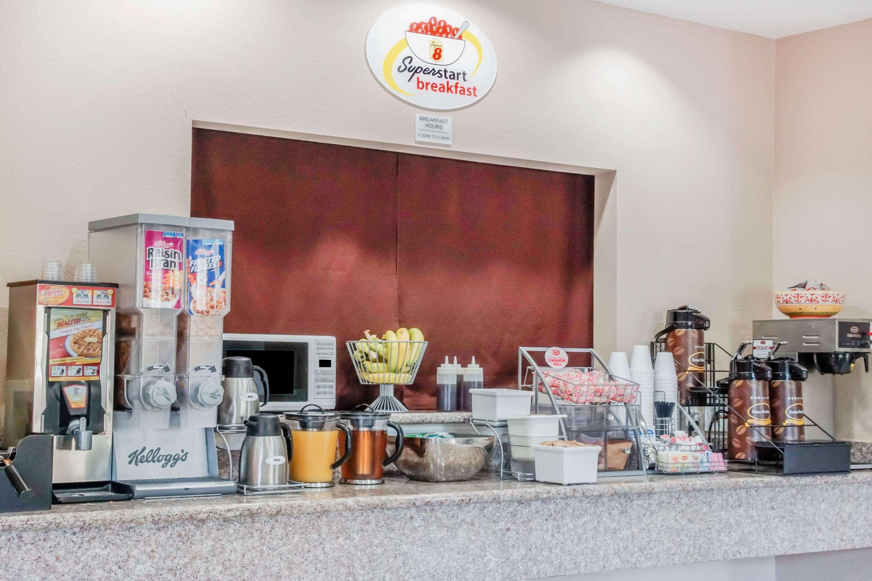 Super 8 By Wyndham Brenham Tx Ξενοδοχείο Εξωτερικό φωτογραφία
