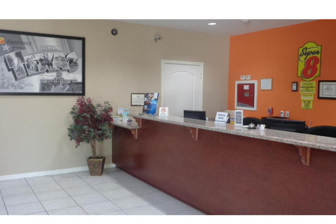 Super 8 By Wyndham Brenham Tx Ξενοδοχείο Εξωτερικό φωτογραφία