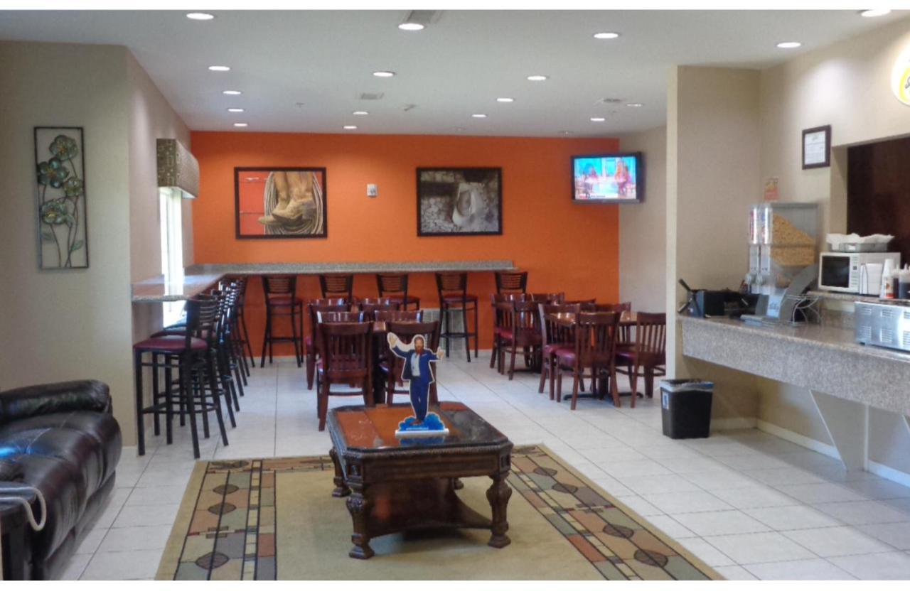 Super 8 By Wyndham Brenham Tx Ξενοδοχείο Εξωτερικό φωτογραφία